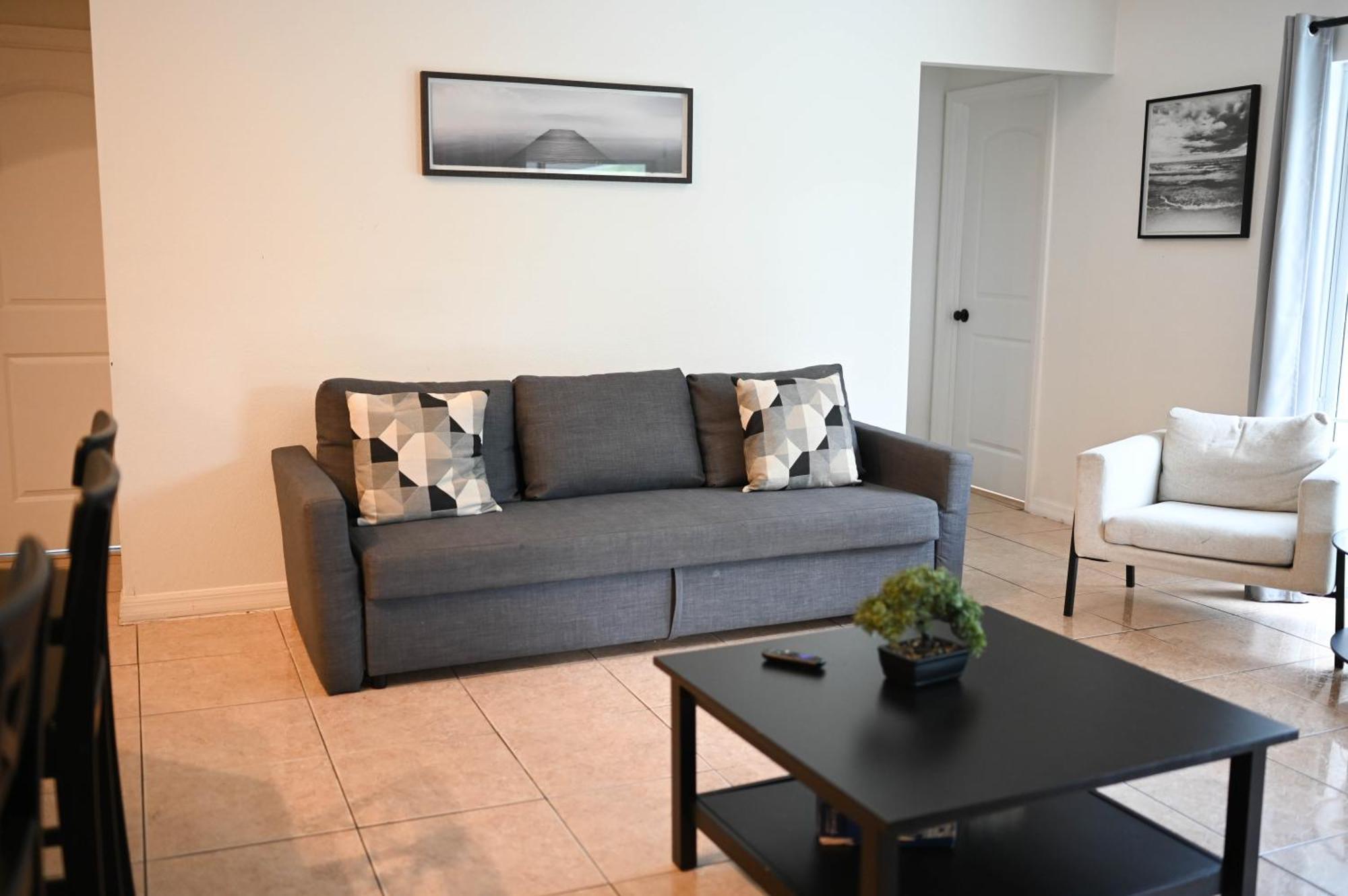 Home Away From Home Close To Parks - Pet Friendly Davenport Exterior photo